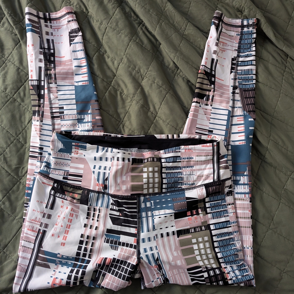 Victoria’s Secret Total Knockout Leggings
